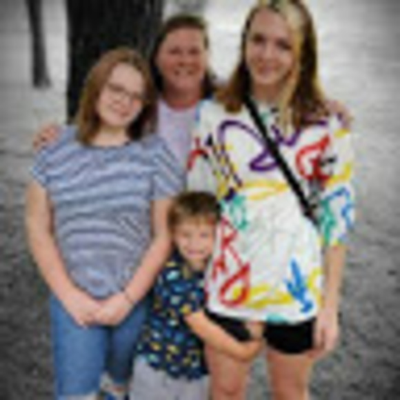 Meet your Posher, Annie - Picture 1 of 1